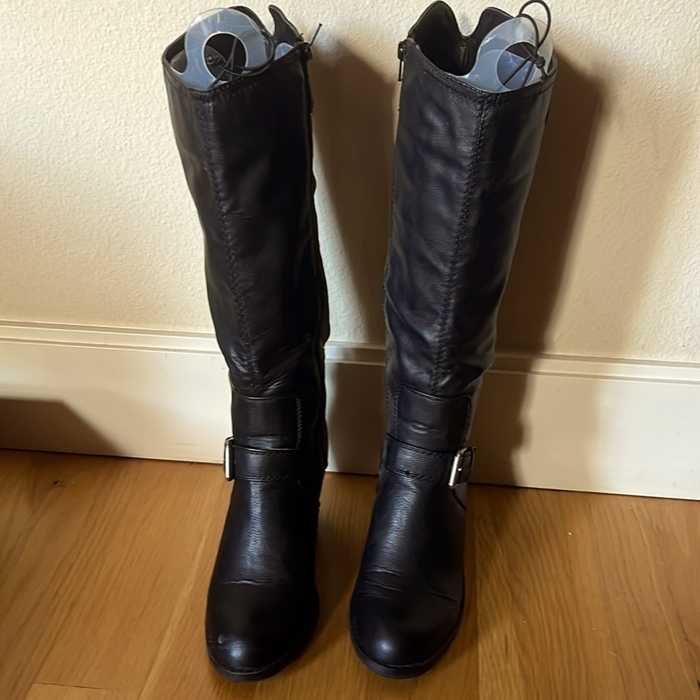 Dolce Vita size 8.5 Black leather angle lengthier boots